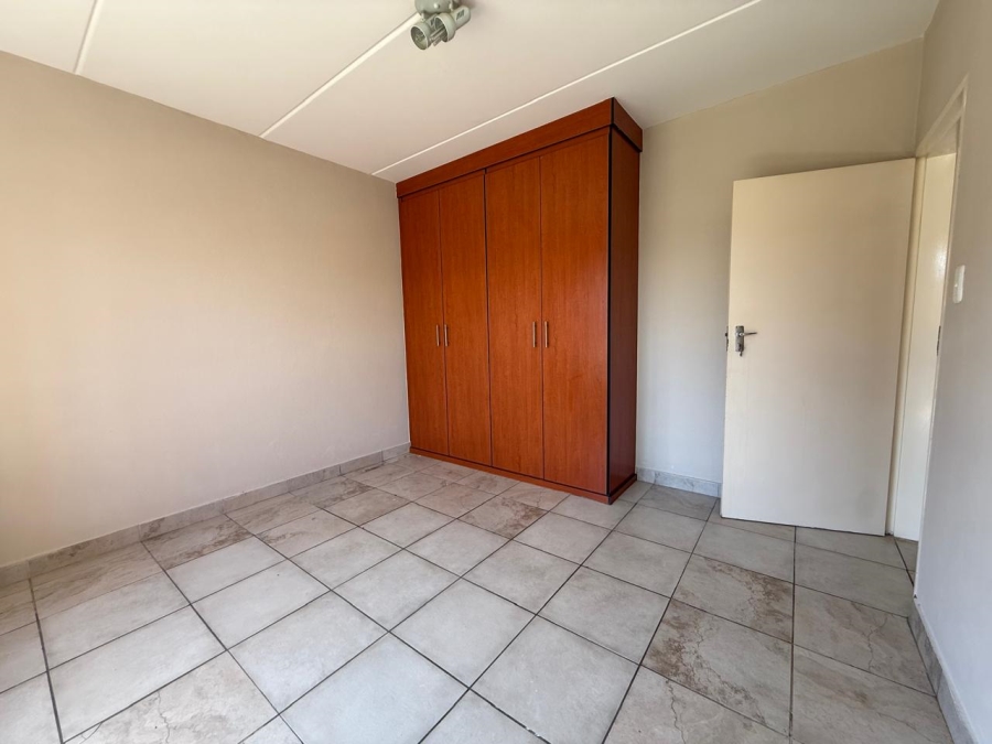 2 Bedroom Property for Sale in Waterval East North West